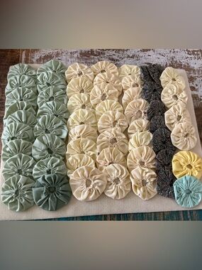 Handmade vintage Fabric Yo-Yo Quilt Pieces, total of 50!